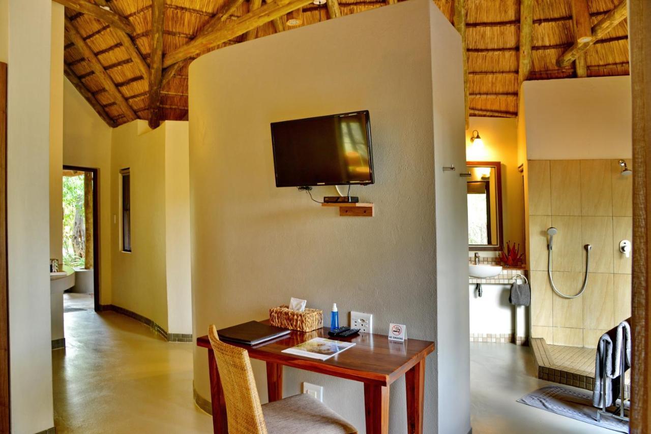 Tambuti Lodge Pilanesberg Exterior photo