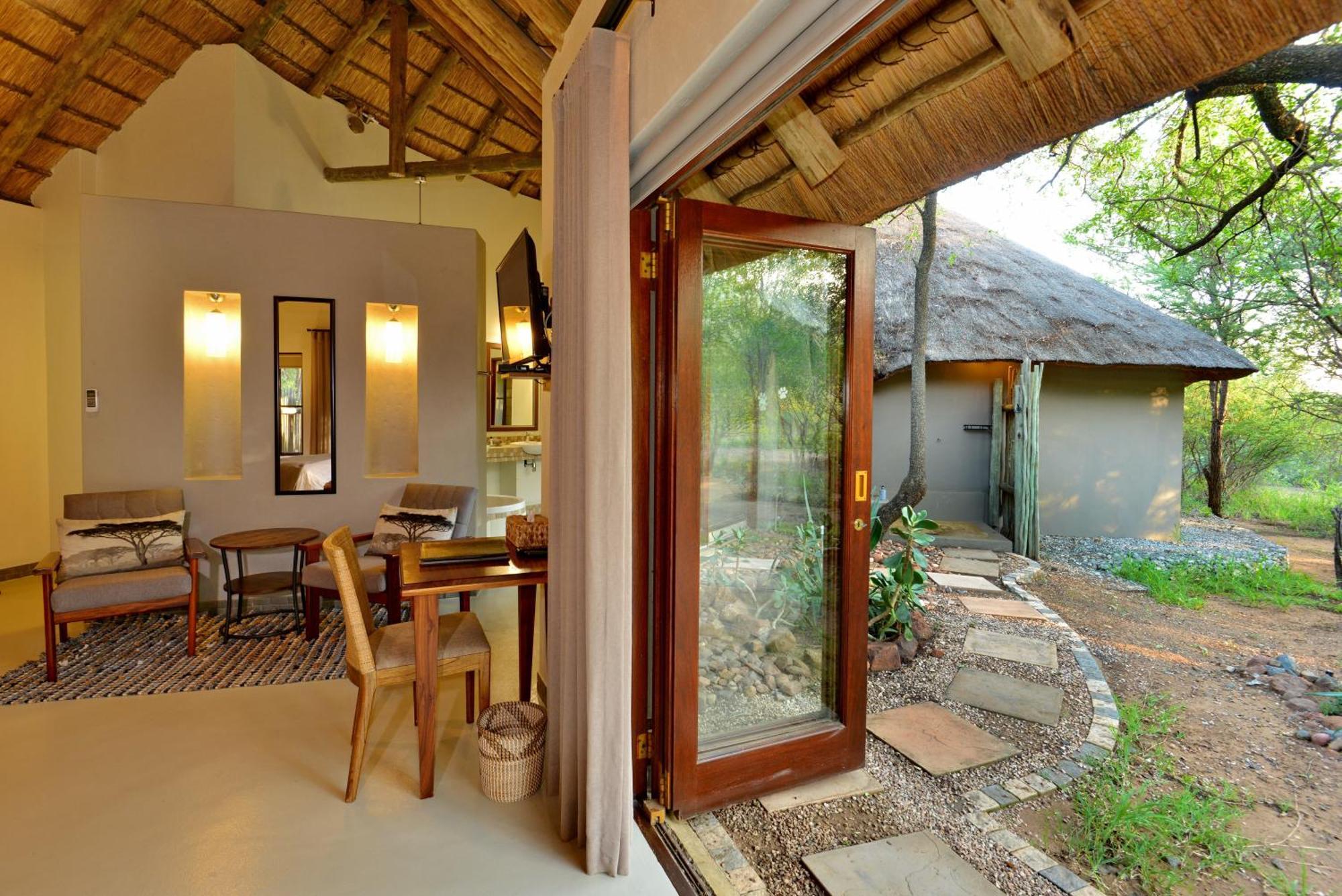 Tambuti Lodge Pilanesberg Exterior photo
